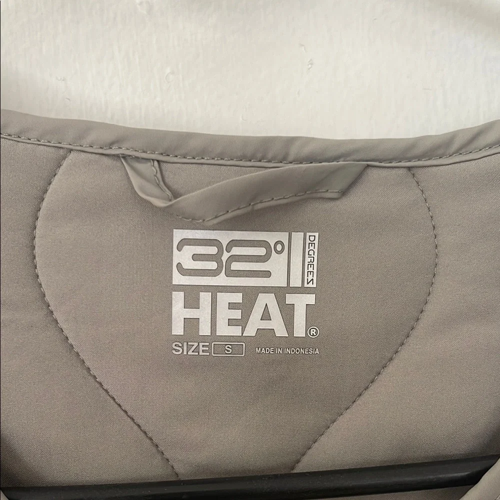 32 Degrees Women's Onion- Quilted Vest - Picture 4 of 4